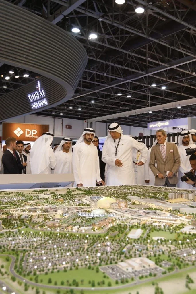 Candid Wedding Photography vs Traditional Photography